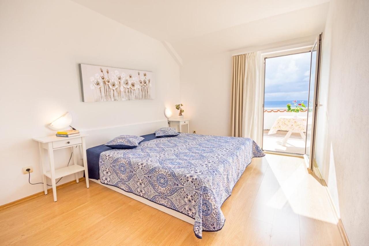 Apartments With A Parking Space Njivice, Krk - 5427 المظهر الخارجي الصورة