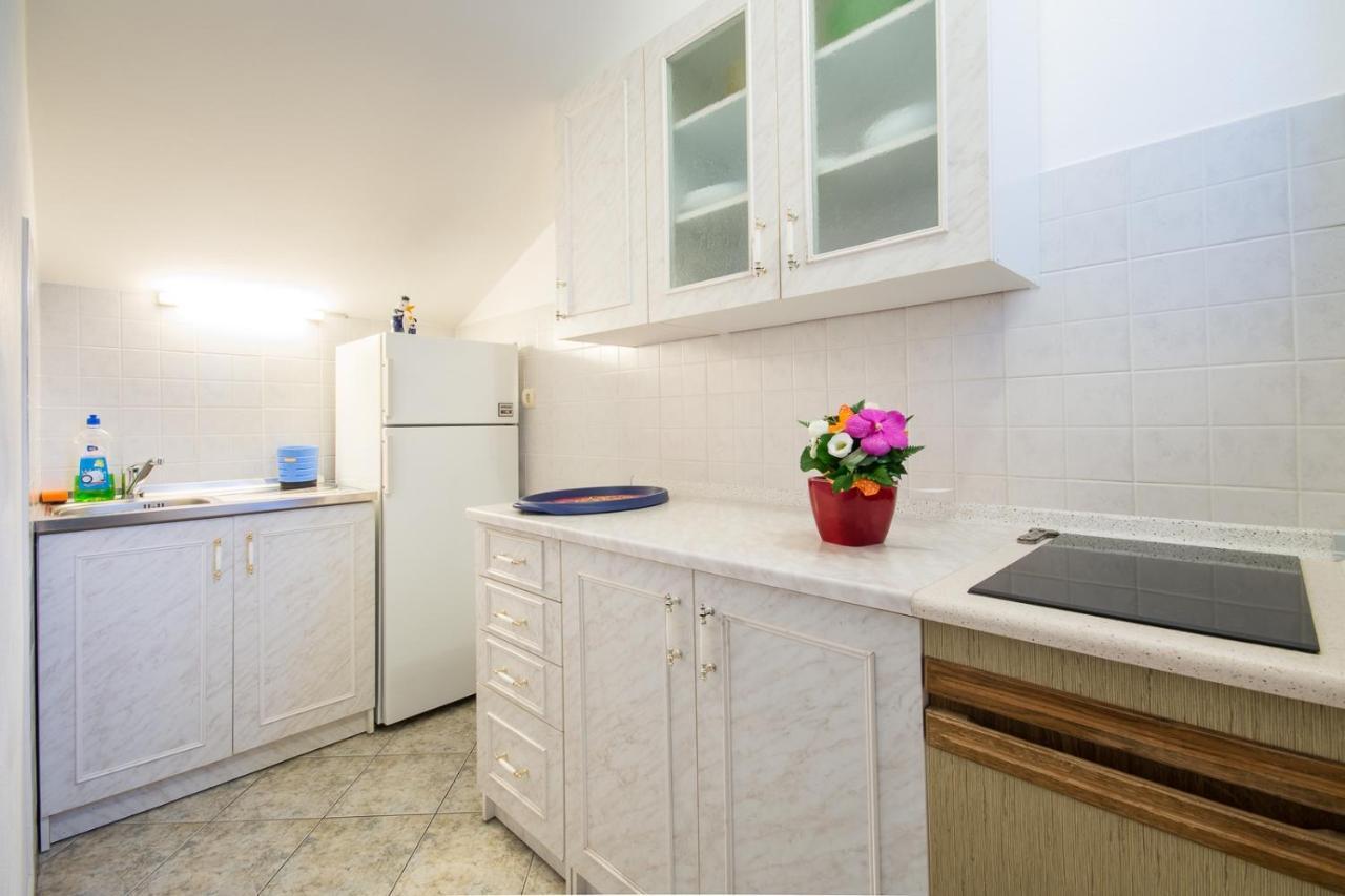 Apartments With A Parking Space Njivice, Krk - 5427 المظهر الخارجي الصورة