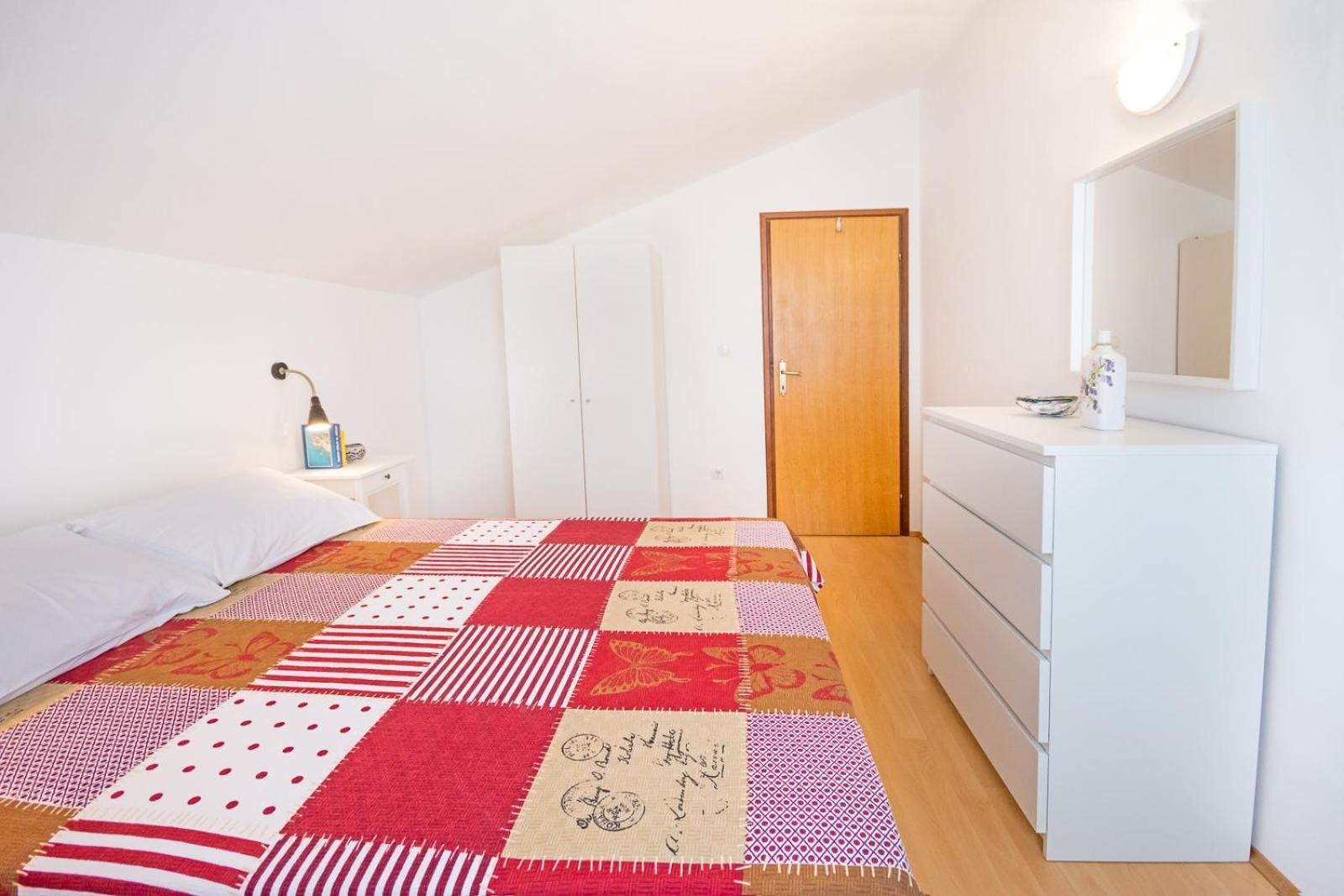 Apartments With A Parking Space Njivice, Krk - 5427 الغرفة الصورة